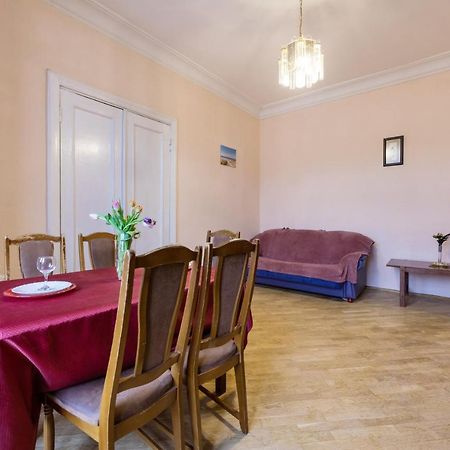 Apartment With Lovely View Kyiv Exterior photo
