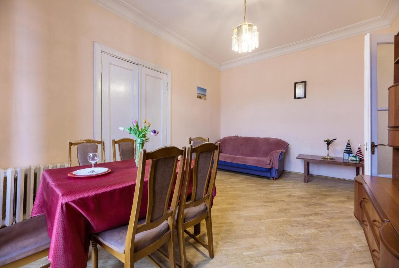 Apartment With Lovely View Kyiv Exterior photo