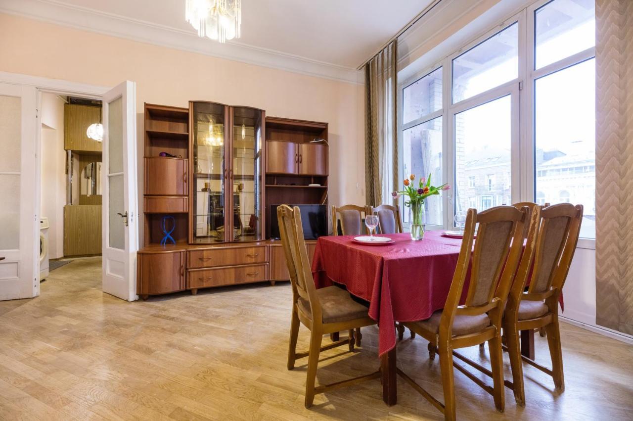 Apartment With Lovely View Kyiv Exterior photo