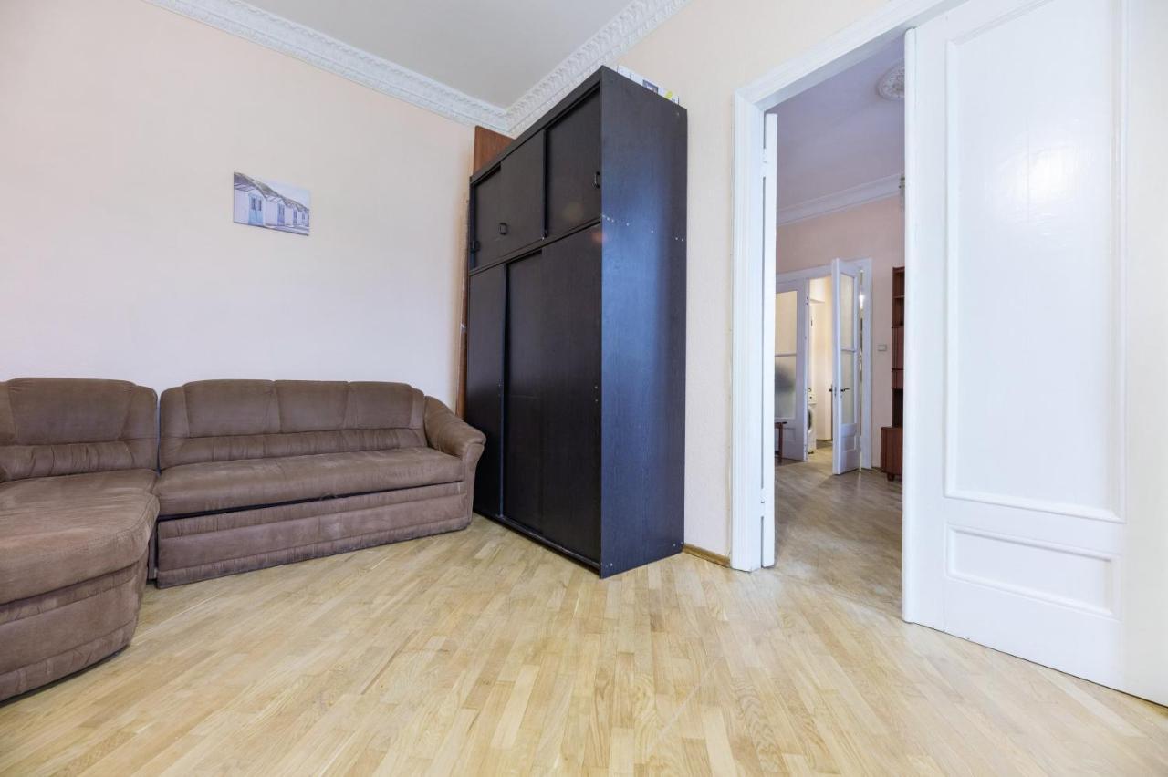 Apartment With Lovely View Kyiv Exterior photo